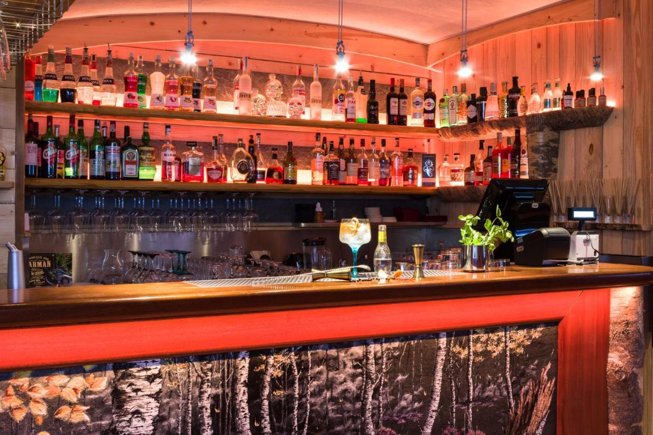 סרינה Hotel Moderno Restaurant מראה חיצוני תמונה
