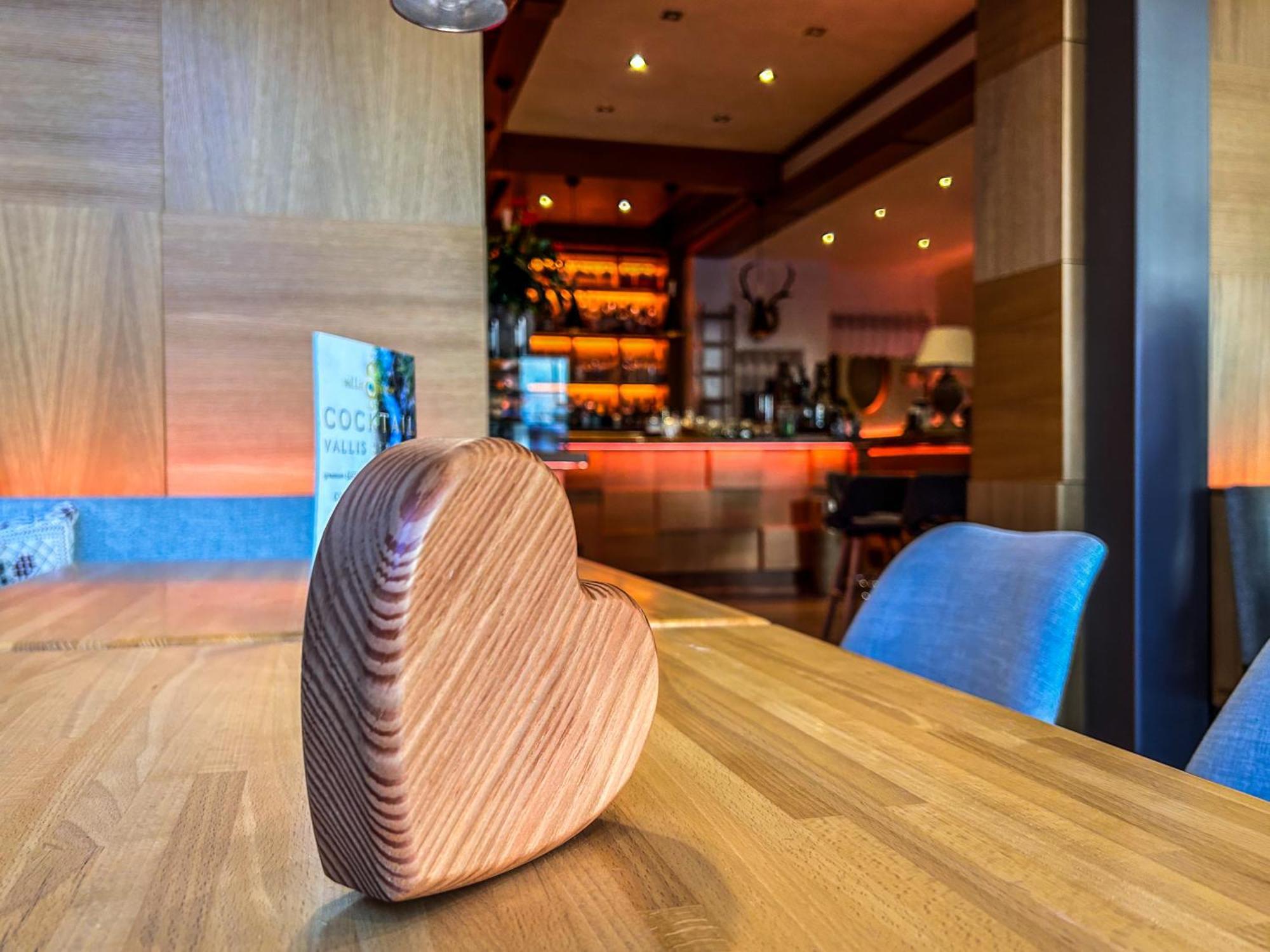 סרינה Hotel Moderno Restaurant מראה חיצוני תמונה